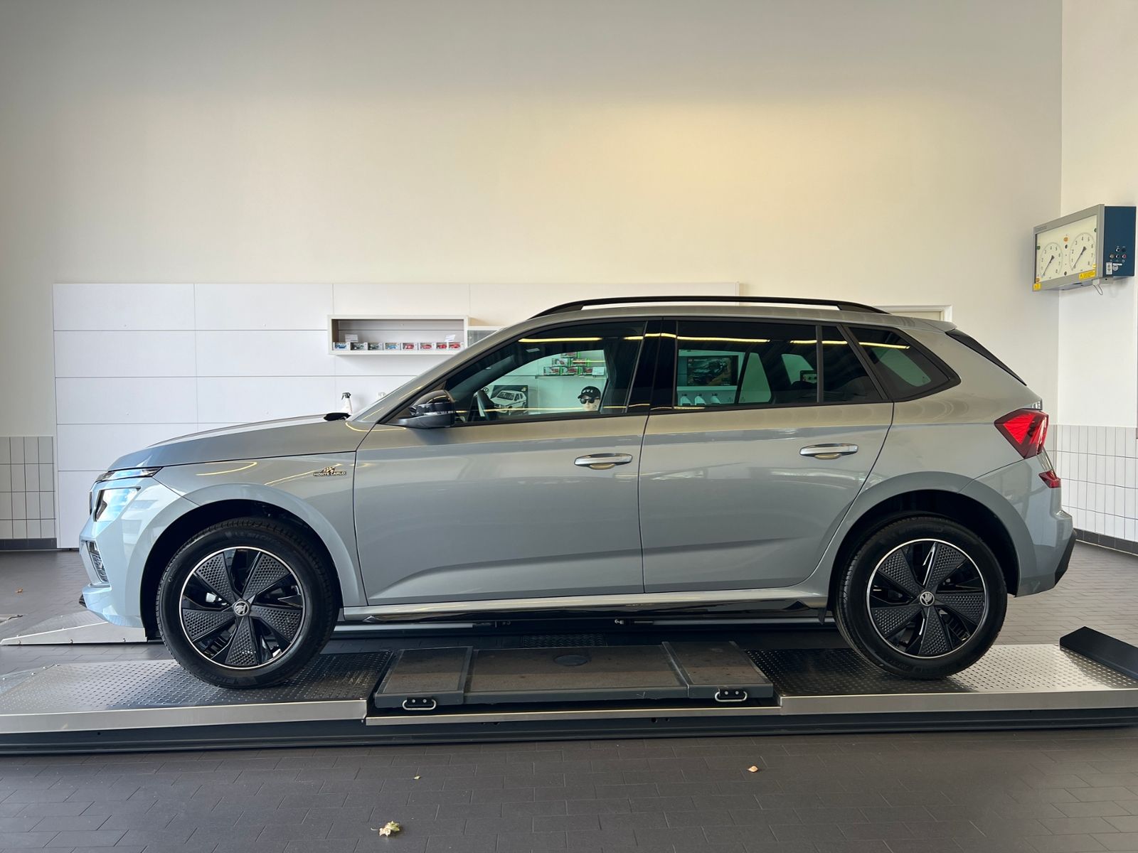 Fahrzeugabbildung SKODA Kamiq Monte Carlo 1.5 TSI DSG *AHK vorb., Matrix