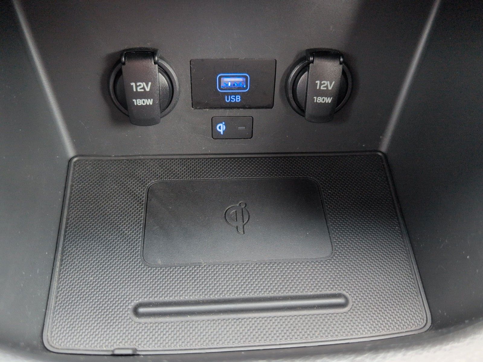 Fahrzeugabbildung Hyundai i30 KOMBI 1.0T TREND KLIMAAT+SHZ+NAVI+QI+KAMERA+