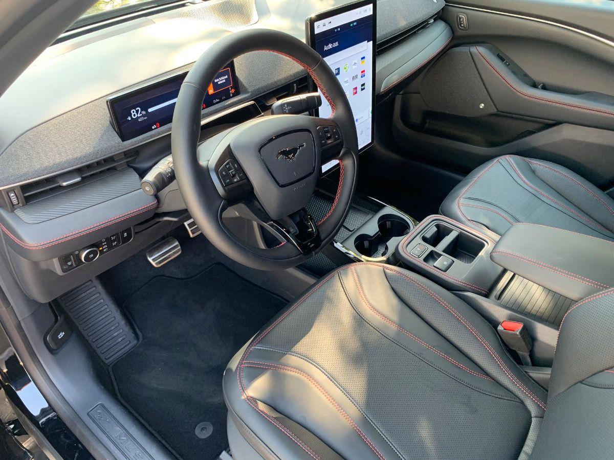 Ford Mustang Mach-E (Extended Range 99kWh) Premium SD