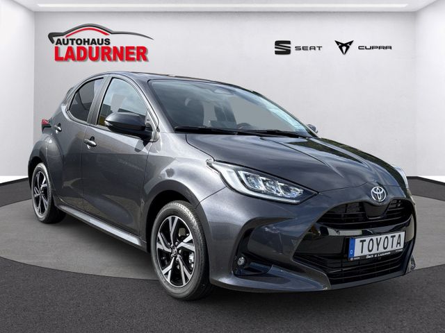 Yaris Hybrid Team Deutschland 1.5 LED Apple Car