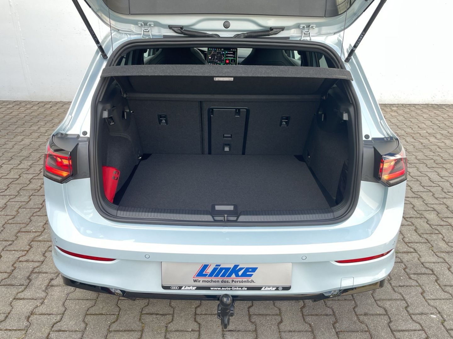 Golf VIII 1.5 eTSI DSG R-Line AHK/360°Kamera/HUD