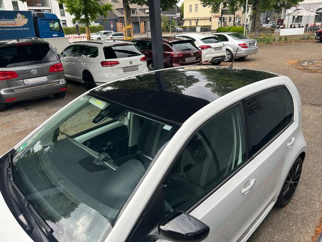 Fahrzeugabbildung Volkswagen up! high up! R-Line+Kamera+17ZollLM+NaviZB+BT+SH