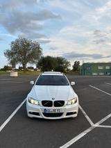 BMW e91 330i - BMW 330 mit Benzin-Antrieb: Kombi, E91 330i