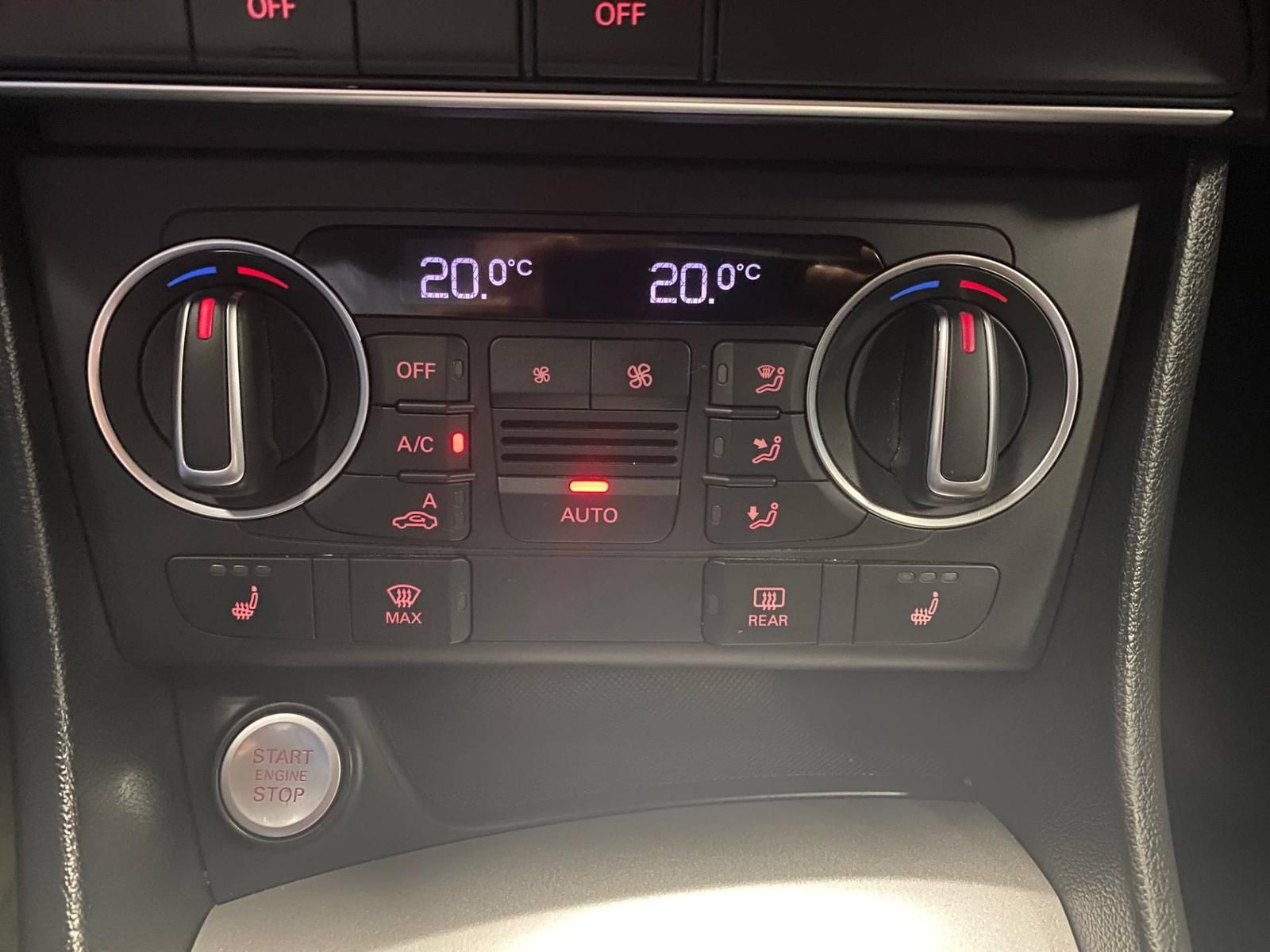 Fahrzeugabbildung Audi Q3 1.4 16V TFSI Sport+AHK+NAVIGATION+Keyless+PDC