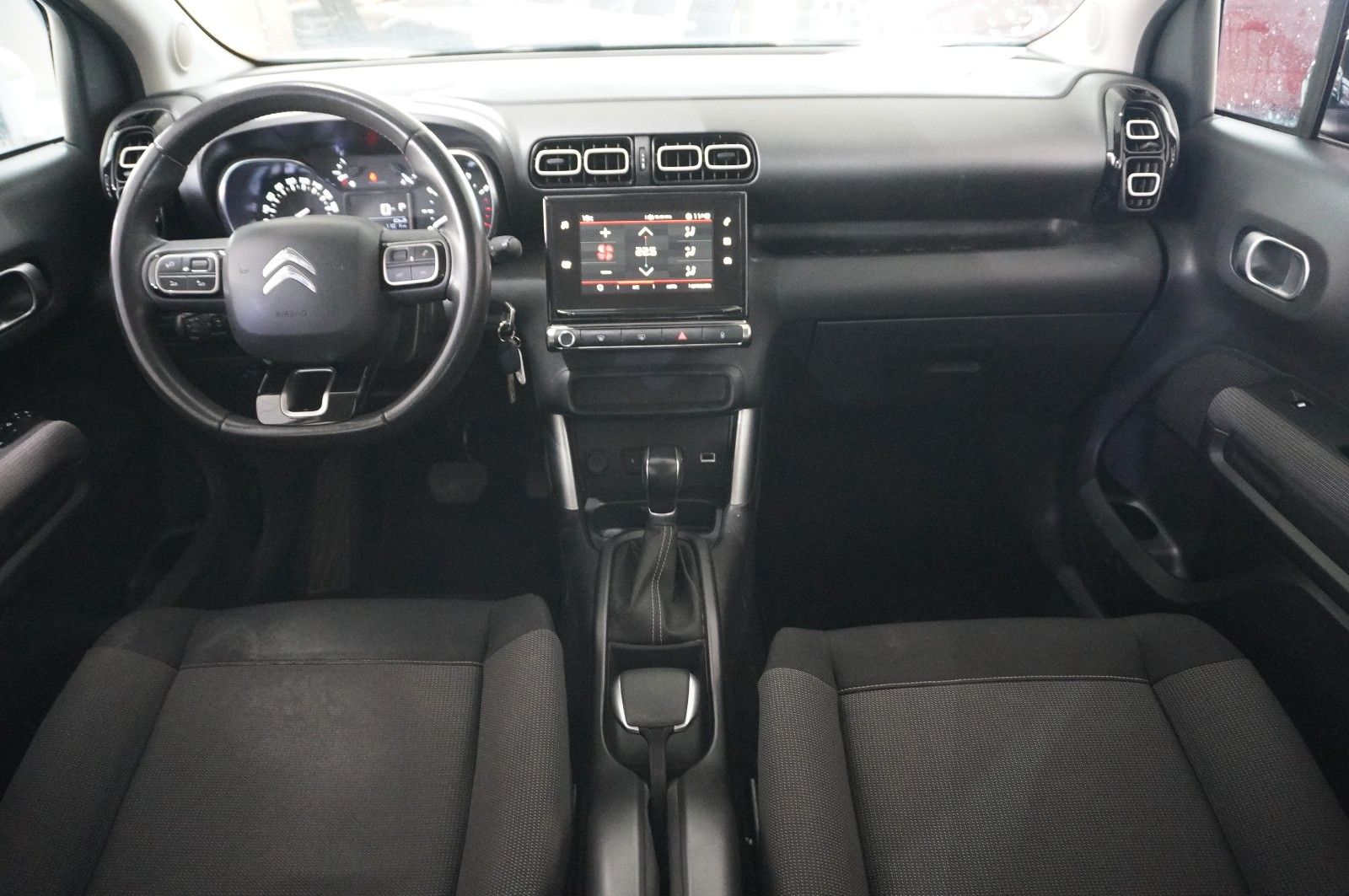 Fahrzeugabbildung Citroën C3 Aircross 1.2 FEEL NAVI/LED/SHZ/PDC/TEMP./AHK