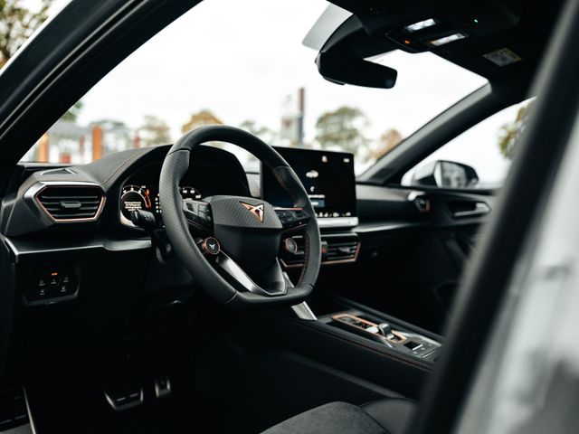 CUPRA Leon 2.0 TSI 221 kW VZ, Fahrassis-Pak. XL, ACC,