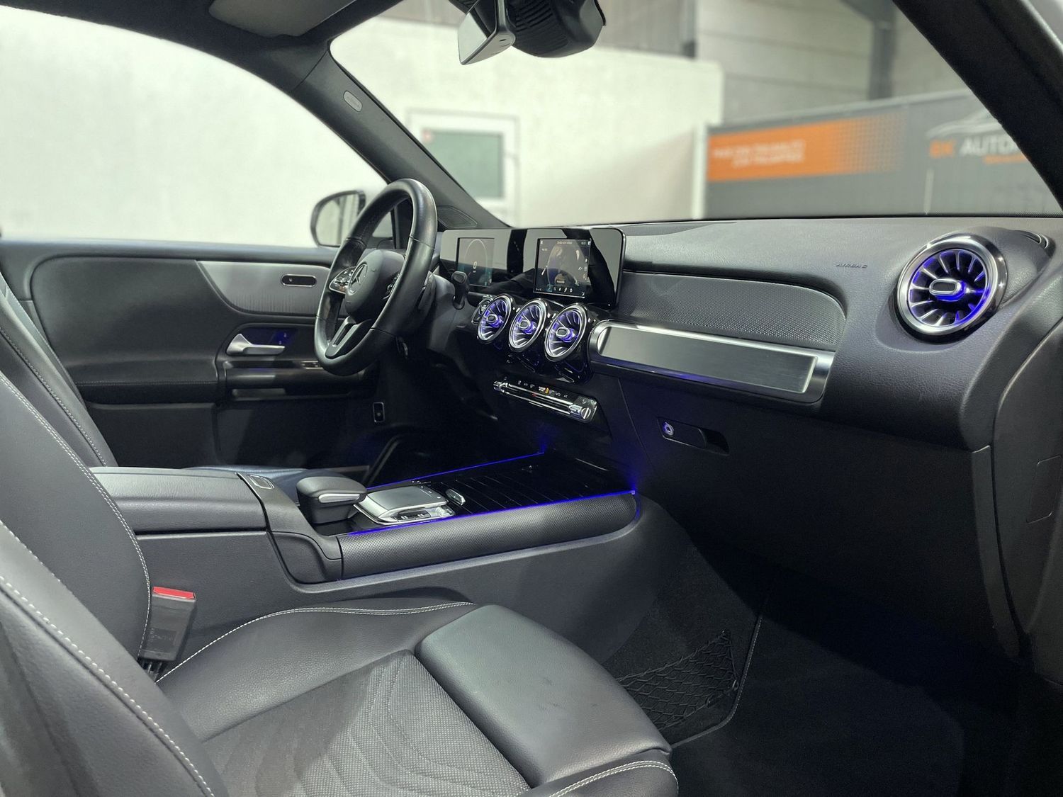 Fahrzeugabbildung Mercedes-Benz GLB 200 Style #LED#MBUX#Distr.#Kamera#Ambiente