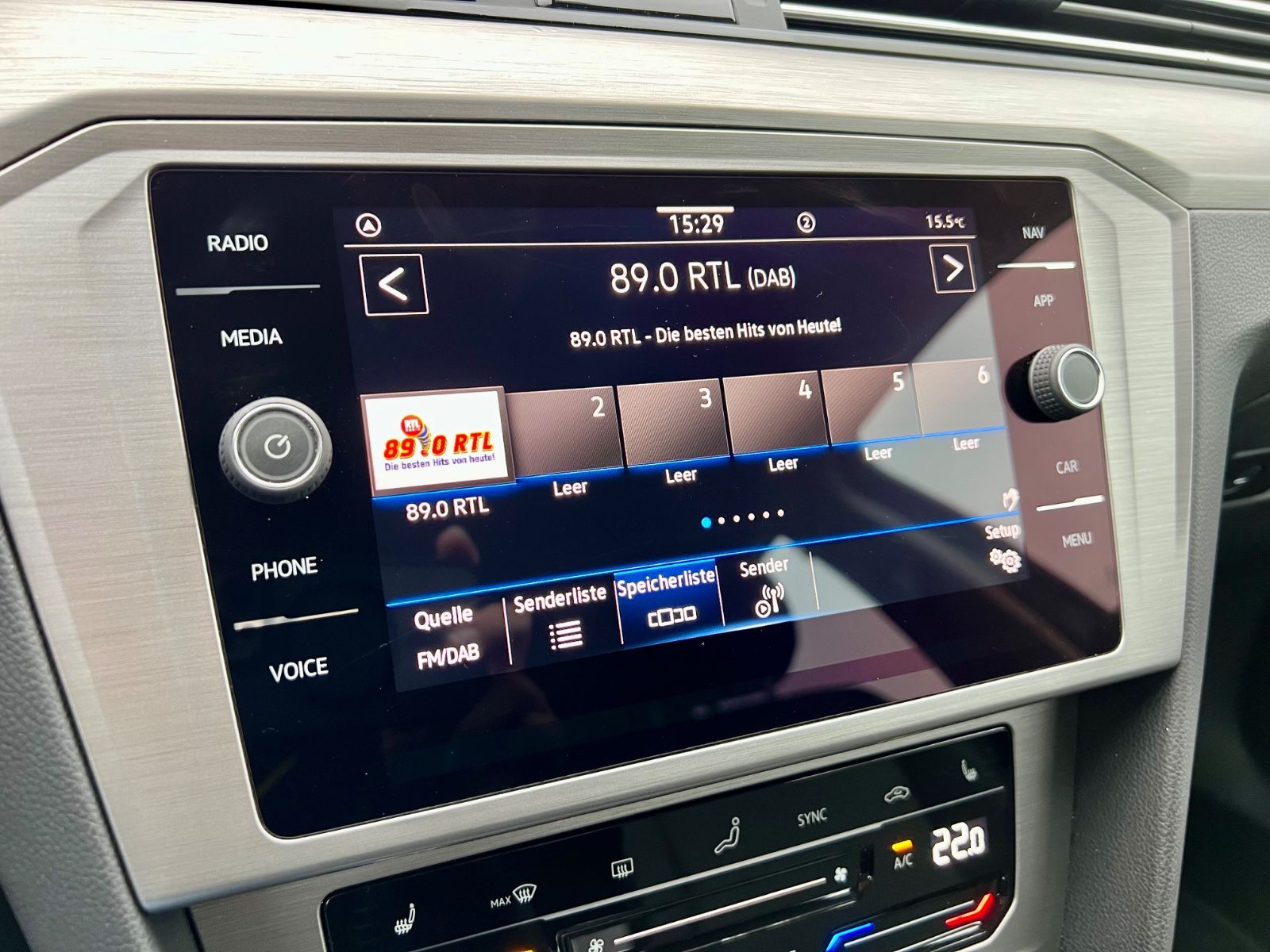 VW Passat Variant Conceptline GZJR AAC SHZ NAVI
