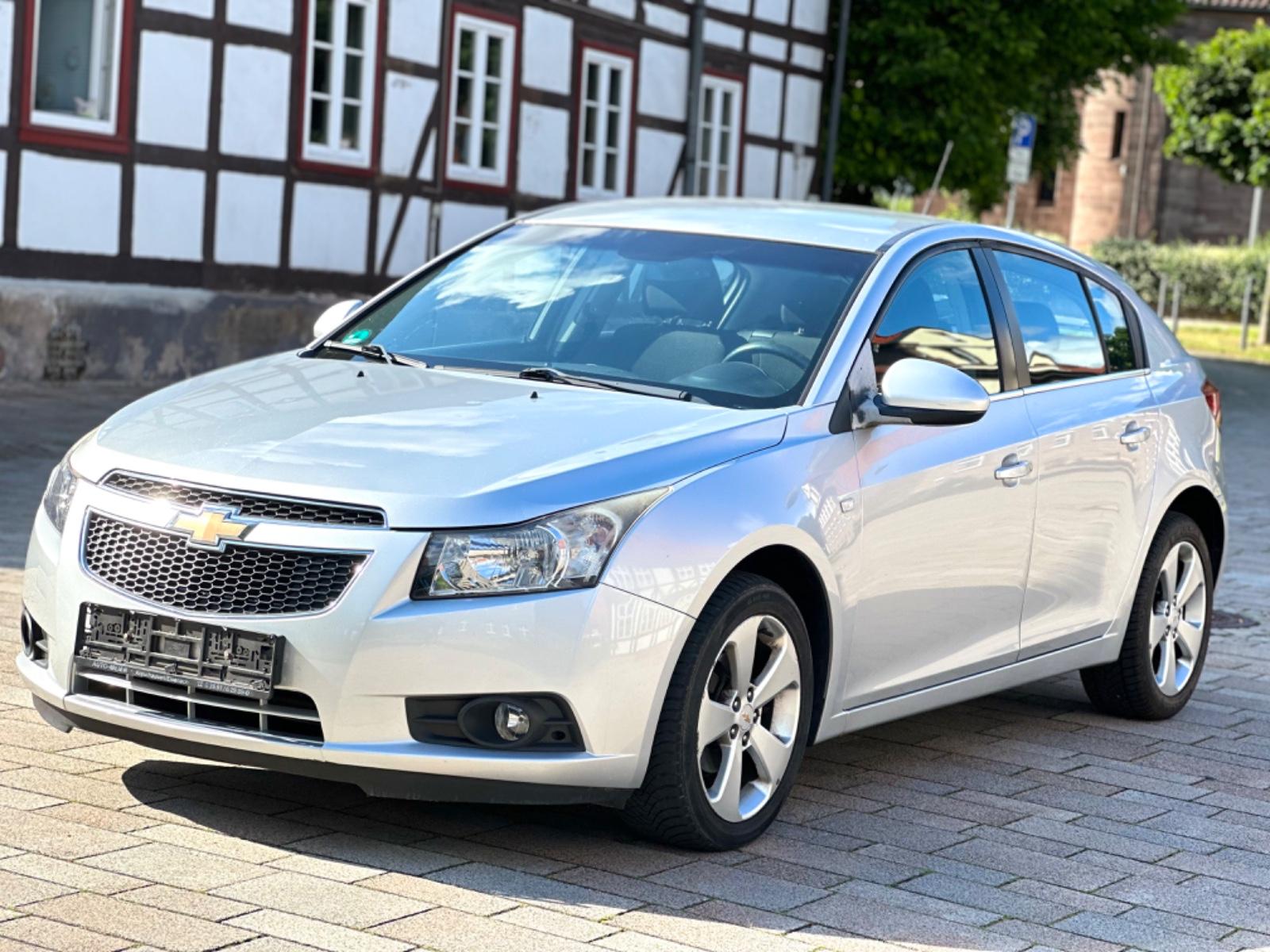 Chevrolet Cruze Hatchback LTZ 1.8 Automatik  1 Hand  Klima