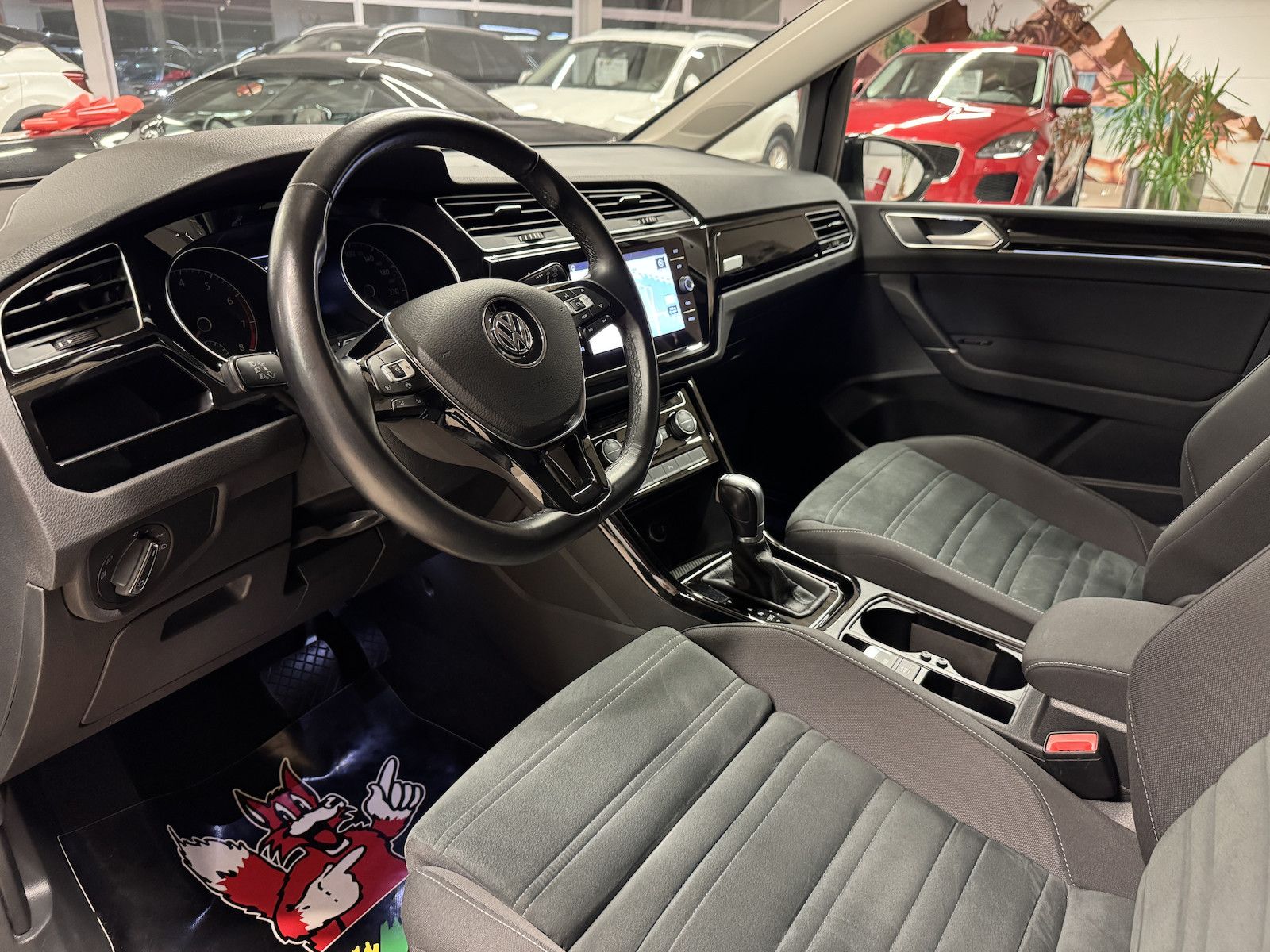 Fahrzeugabbildung Volkswagen Touran 1.5TSI Highline DSG/LED/Navi/ACC/bhz.FS/