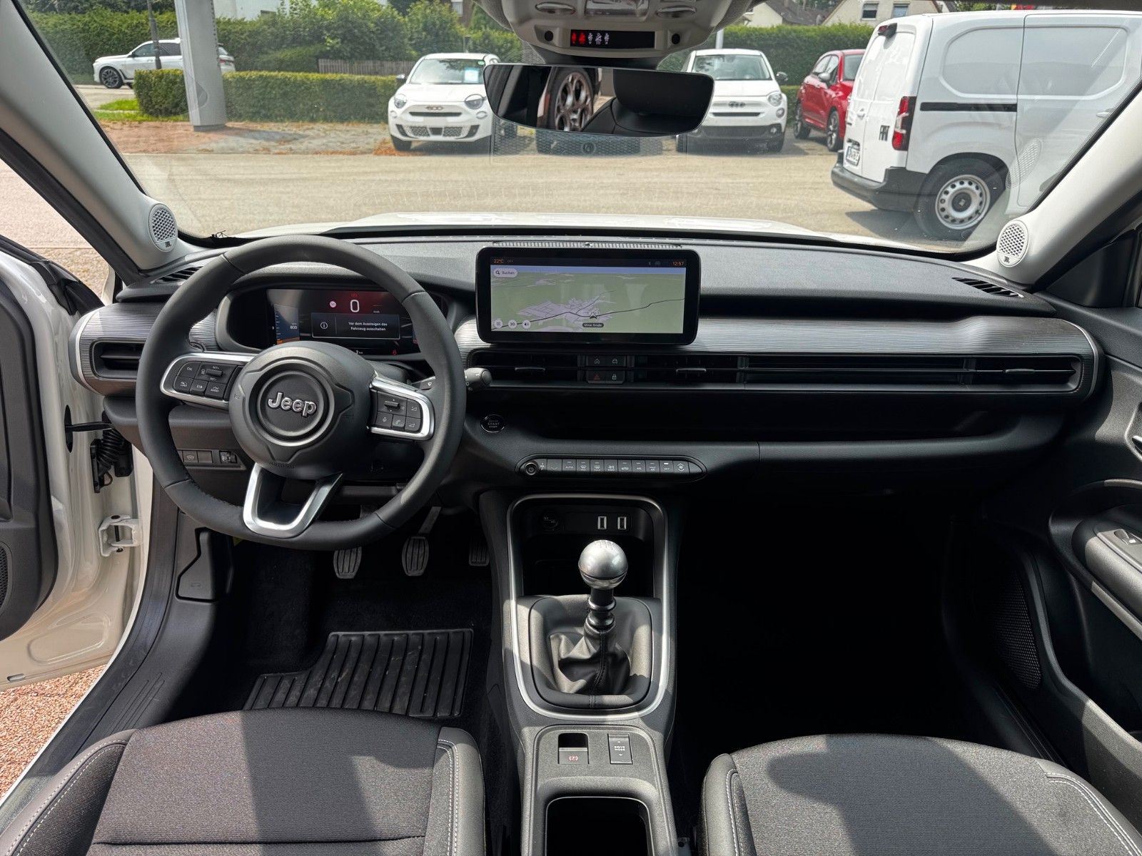 Fahrzeugabbildung Jeep Avenger 1.2 Altitude Benziner NAVI KAMERA SITZHG