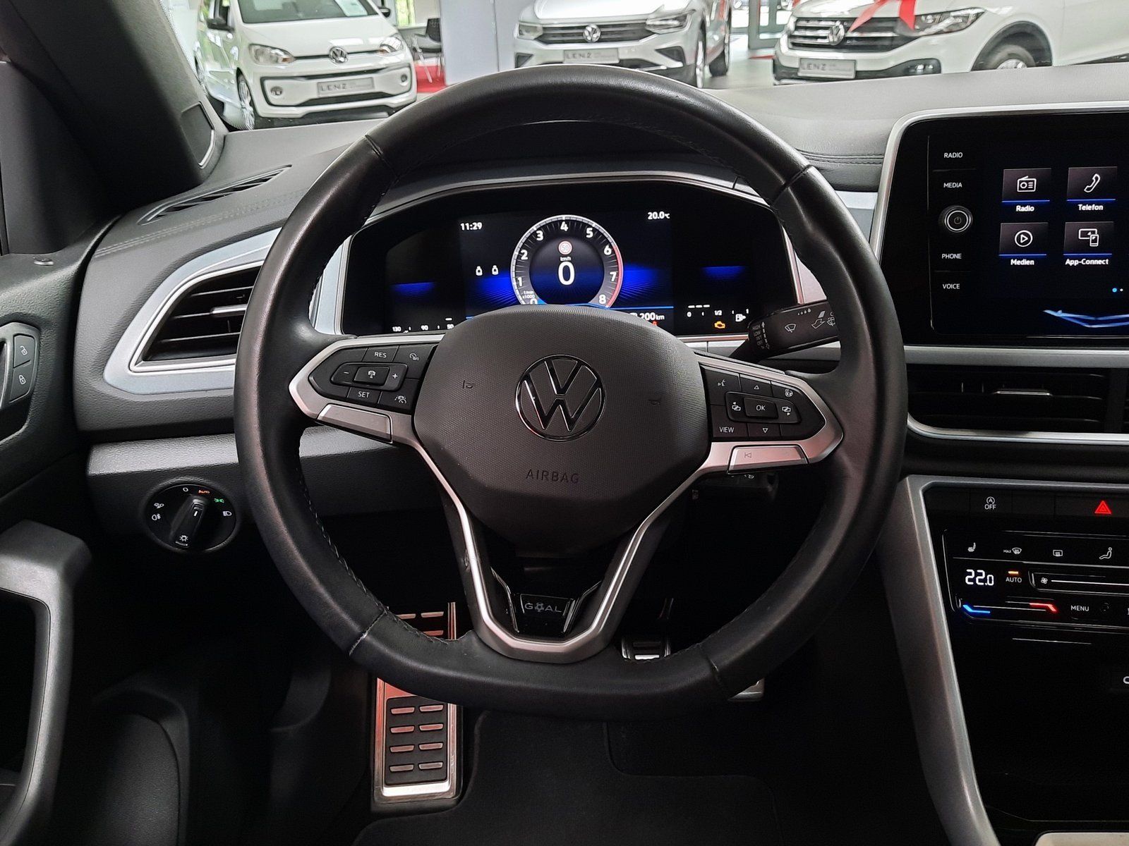 Fahrzeugabbildung Volkswagen T-Roc Cabrio Goal TSI *Standhzg*Navi*Cam*LED*ACC