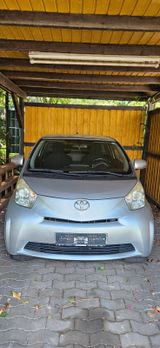 Toyota IQ 1,0-l-VVT-i - - Toyota IQ in Bielefeld