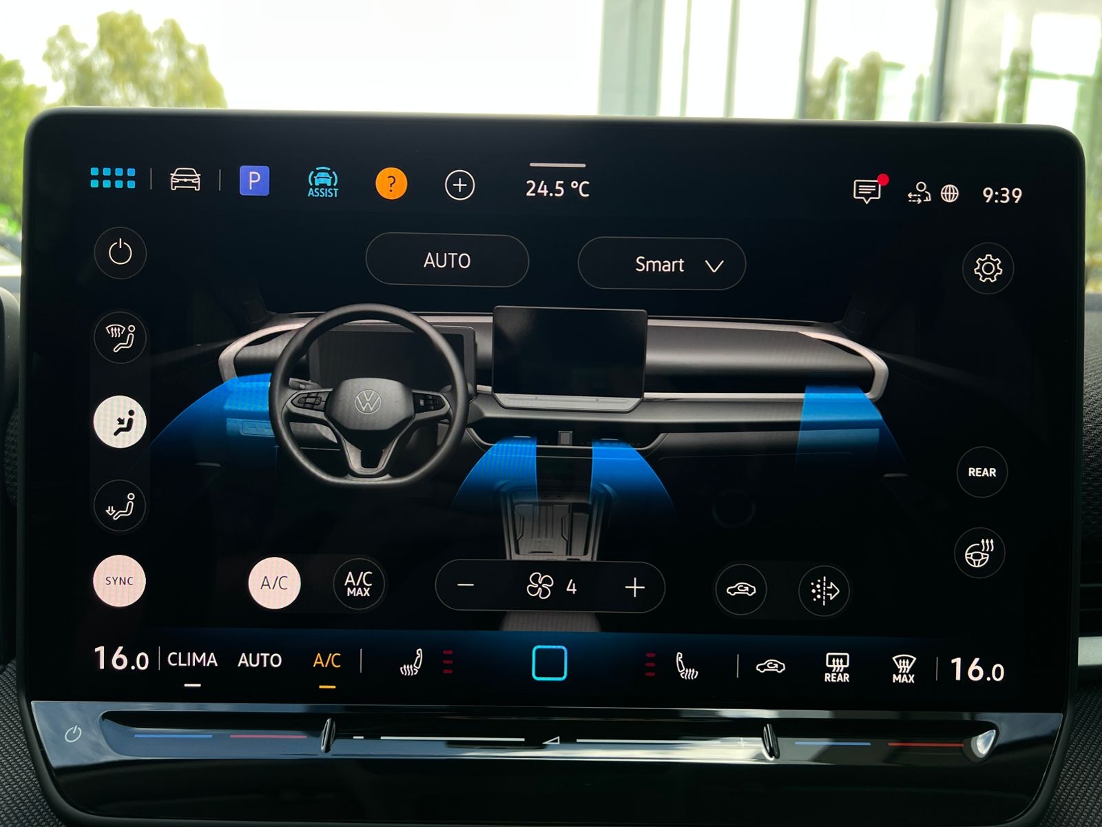Fahrzeugabbildung Volkswagen T-Roc Life 1.5 eTSI DSG  *AHK, Ganzjahresreifen,