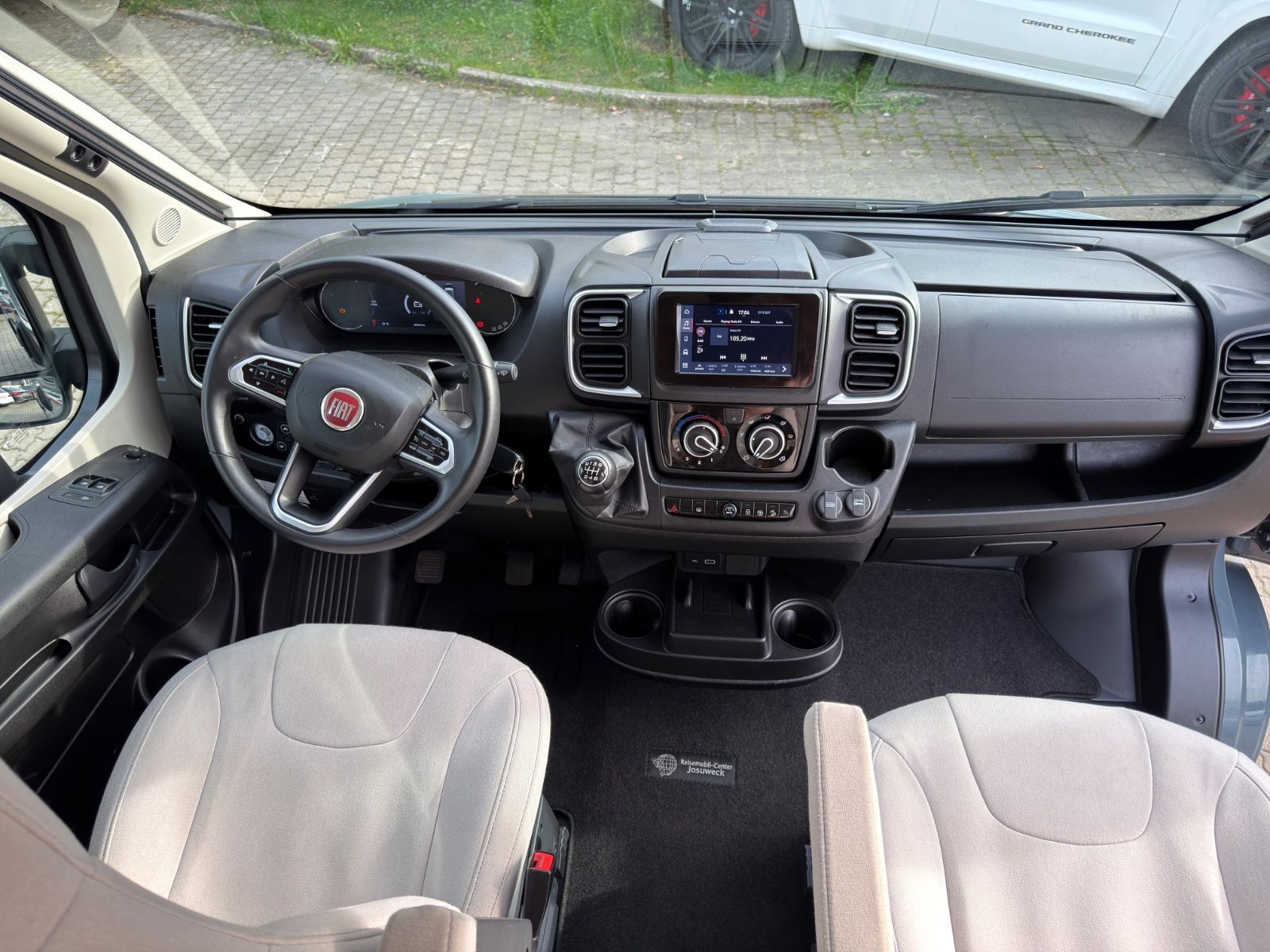 Fahrzeugabbildung Bürstner Eliseo C602|LUFTFAHRWERK|KAMERA|FACELIFT