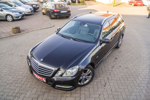 Mercedes-Benz E 300+Xenon+PDC+Automat+Webasto+NR