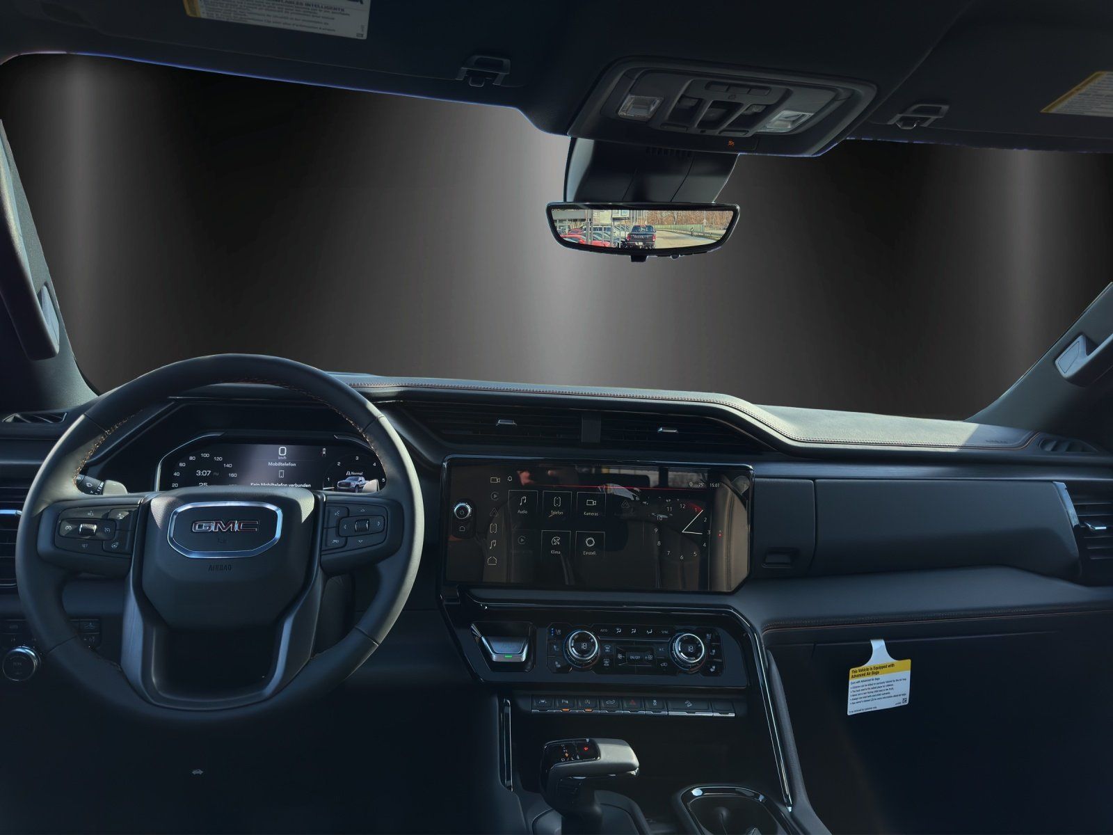 Fahrzeugabbildung GMC Sierra 1500 AT4 Crew Cab Short Bed AHK/LED/SHD/