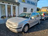 Volkswagen Golf 1.6, 5-türig, TÜV 12/26, Vierzylinder-Motor - Volkswagen Golf aus 2002: 1.6