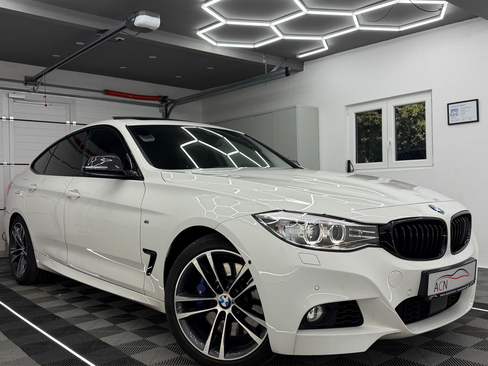 Fahrzeugabbildung BMW 335 d GT xDrive M SPORT/360*/MEMORY/PANO/HuD/ACC