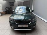 Skoda Yeti Elegance 2.0 TDI +HU NEU+PANO+AHK+ - Skoda Yeti: Grün