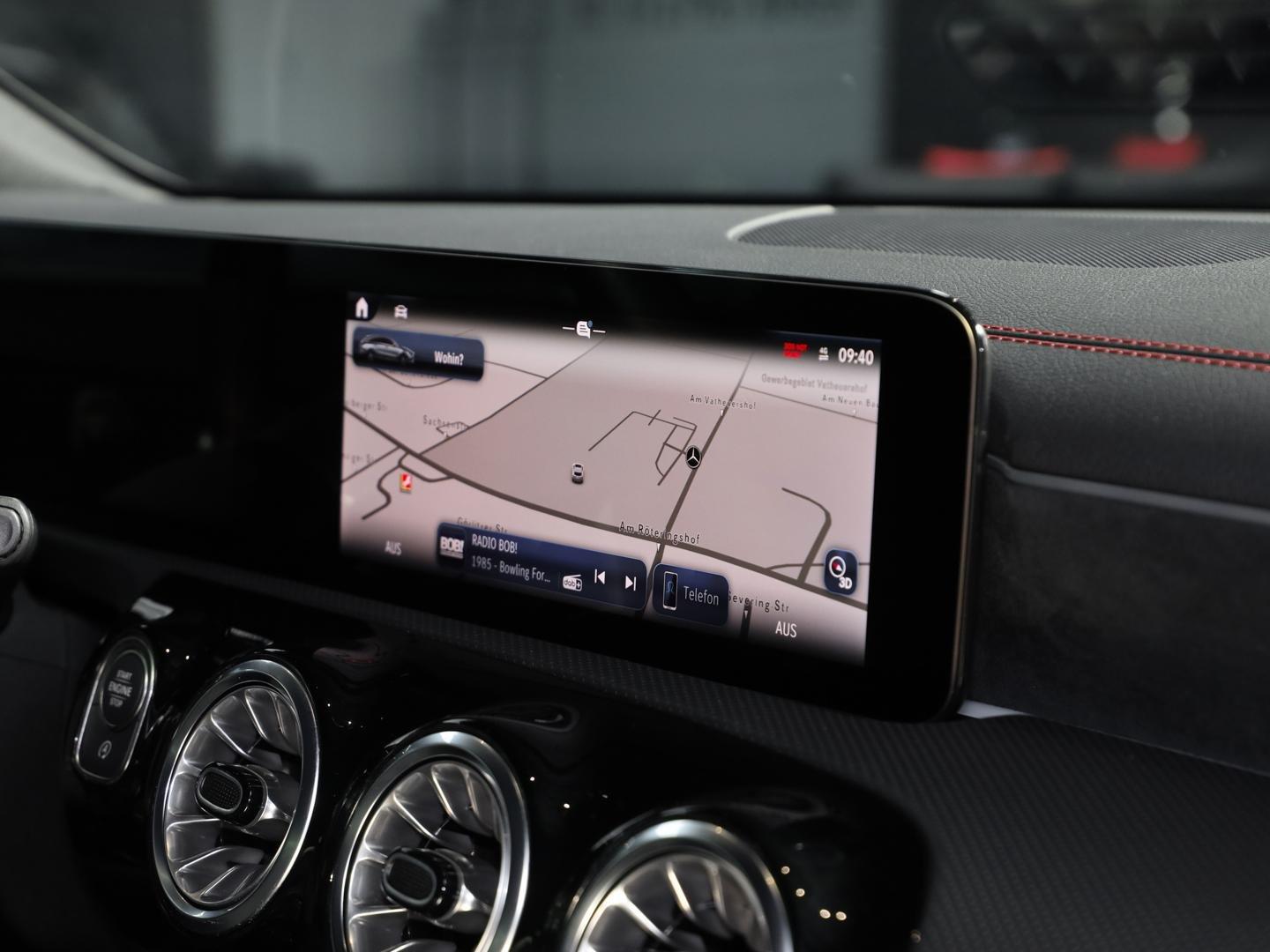 Mercedes-Benz CLA 200 SB AMG Rückfahrkamera Ambiente MBUX LED
