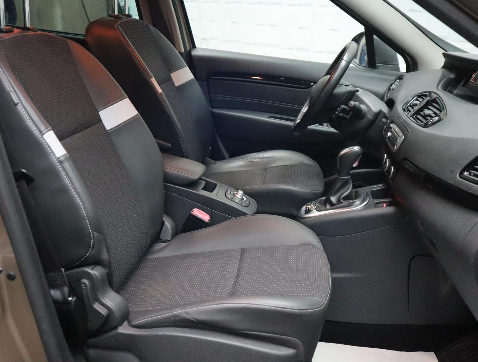 Renault Scenic 2013 — photo 8