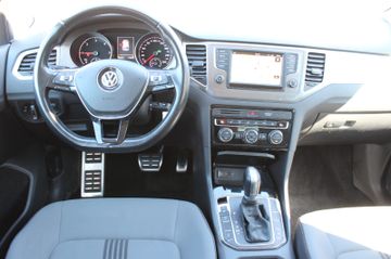 Volkswagen Golf - 11