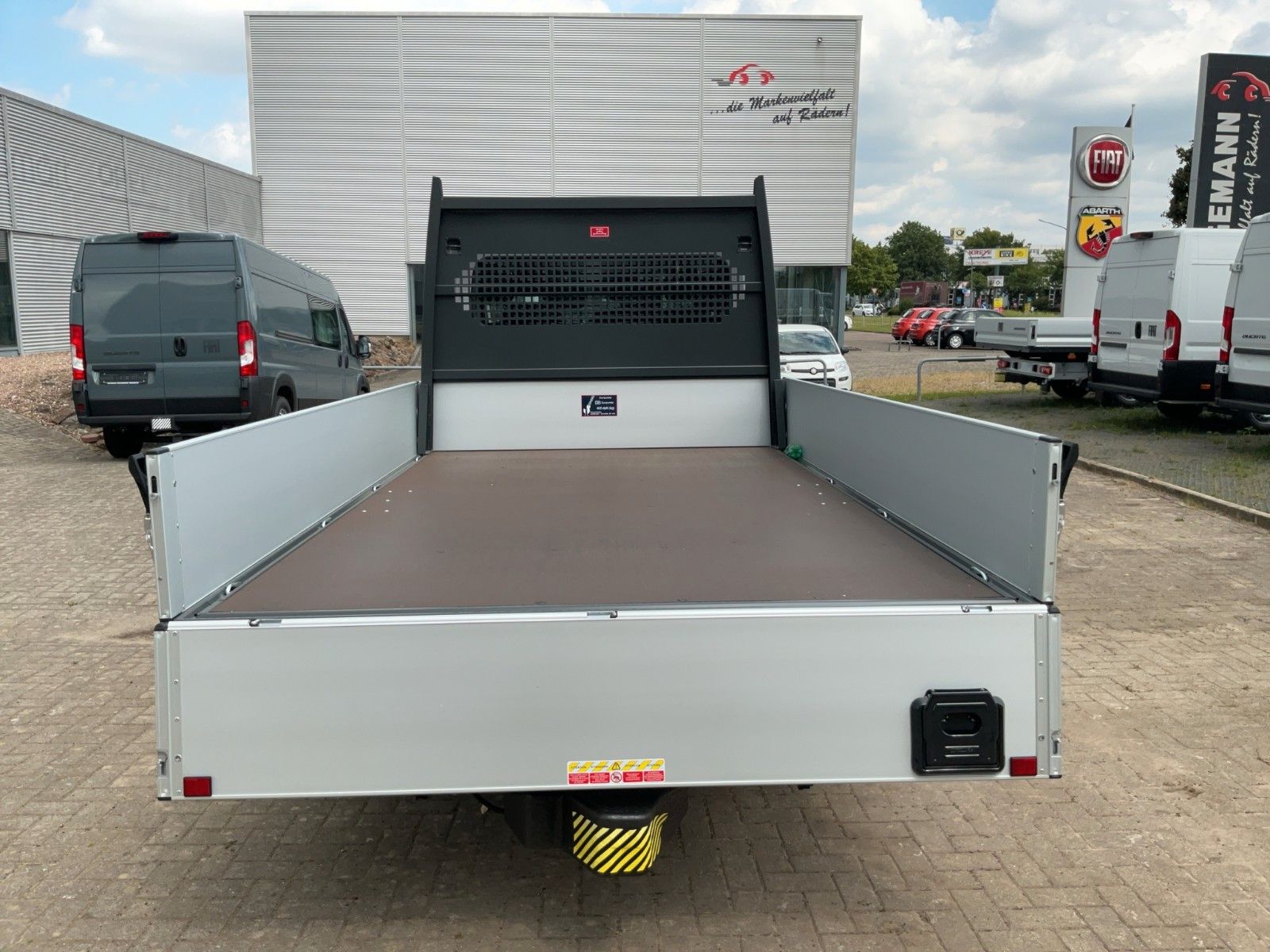 Fahrzeugabbildung Fiat Ducato Doka Pritsche L4 140MJ Kamera Klima