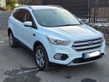 Ford Kuga 2,0 TDCi 4x2 110kW COOL & CONNECT COOL ... - Ford Kuga von privat