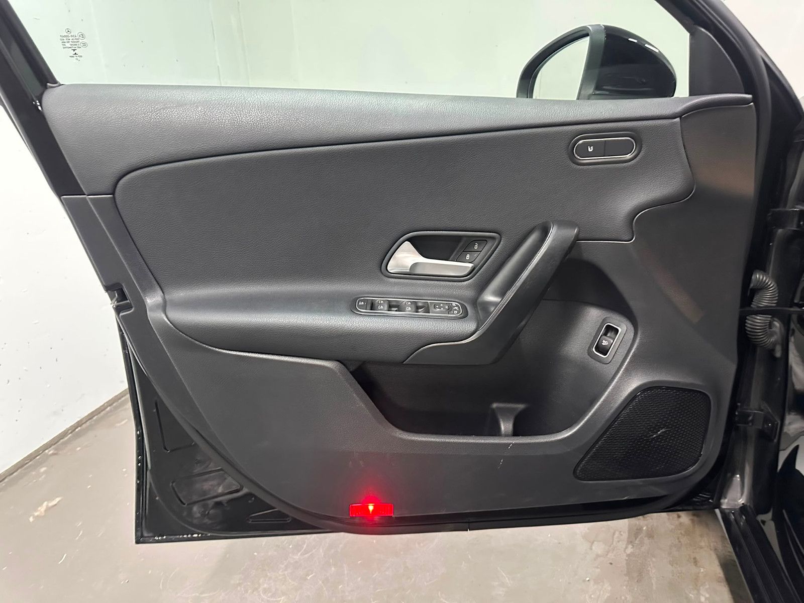 Fahrzeugabbildung Mercedes-Benz A 200 d Limousine NAVI*KLIMA*SH*TOTWI*SPURH*LED*