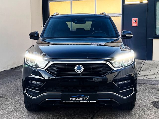 Ssangyong REXTON Sapphire 4x4,AHK,RfK,Leder,Klima,Navi,LED