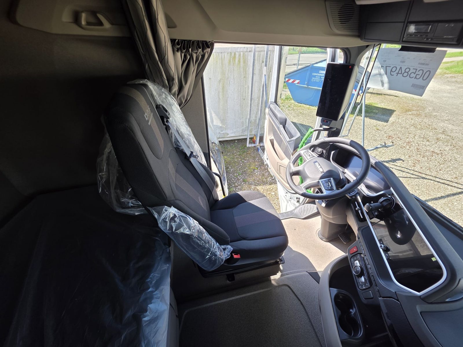 Fahrzeugabbildung DAF FT XG 480  4x Verfügbar