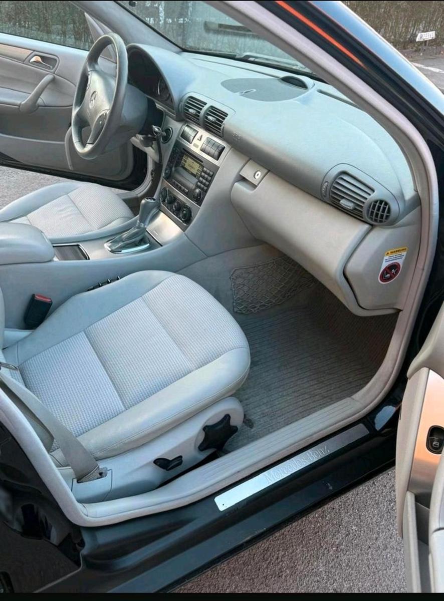 Mercedes-Benz C220 2007 — photo 6