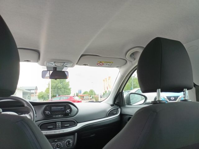 Fiat Tipo Pop 1.4 16V LM-FELGEN KLIMA  AHK PARKTRONIK