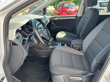 Fahrzeugabbildung Volkswagen Touran 2.0 TDI R Line LED AHK 7 Sitze