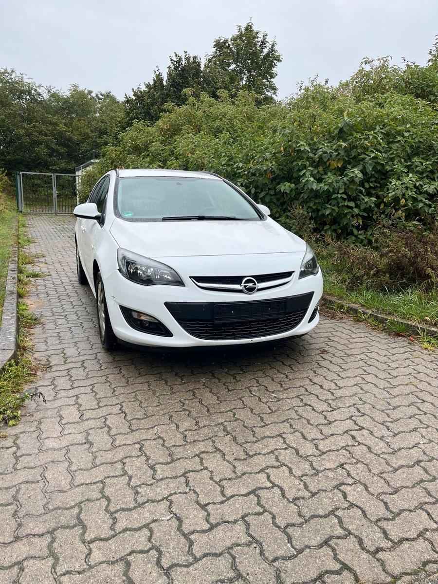 Opel Astra, 2014