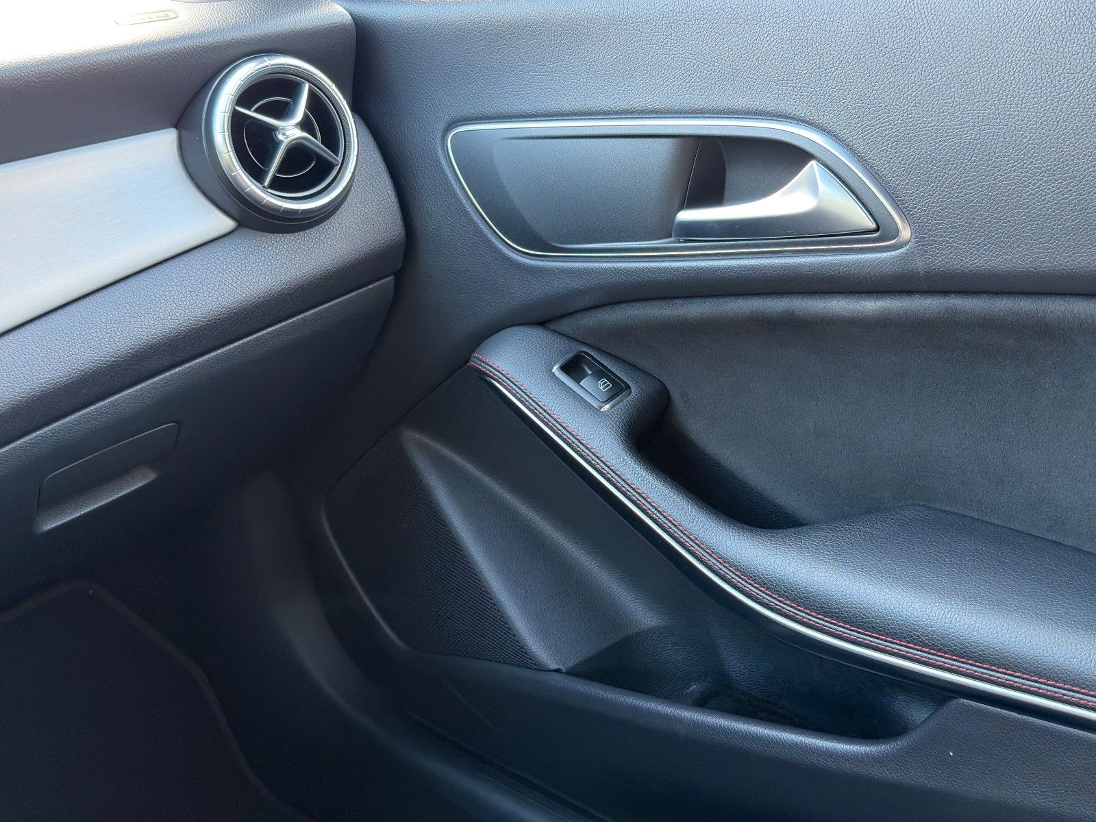 Fahrzeugabbildung Mercedes-Benz CLA 200 AMG Line SB*Night-Paket*Xenon*SHZ*Navi**