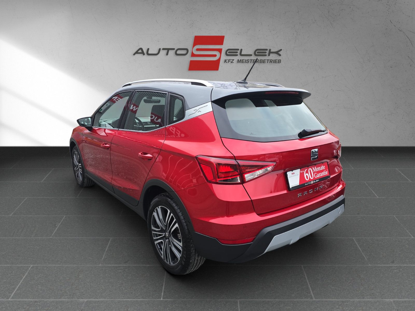 Fahrzeugabbildung SEAT Arona Xcellence*Navigationssystem AHK PDC SiTZHE
