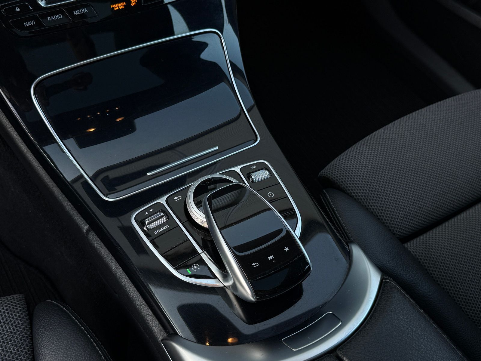 Fahrzeugabbildung Mercedes-Benz C 200 d Limo 9G-Tronic Avg GRA Pano 360°Kamera