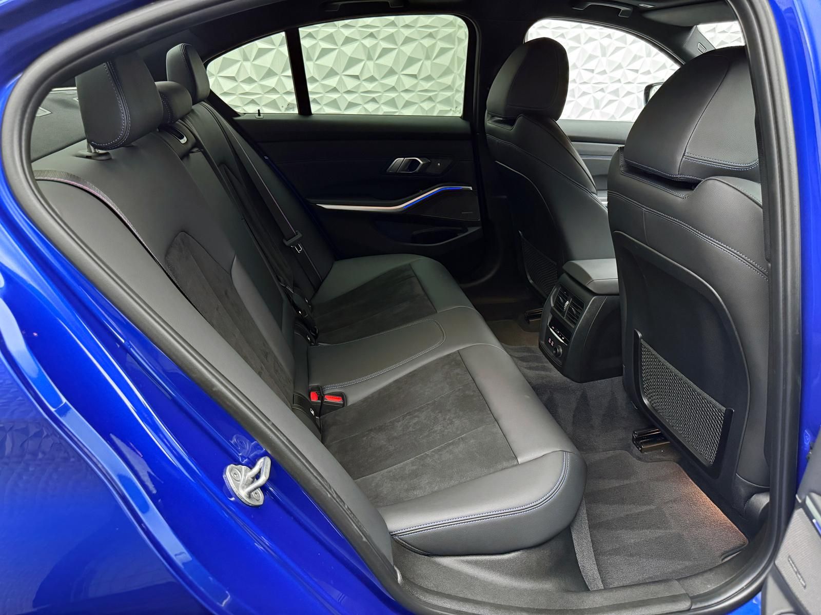 Fahrzeugabbildung BMW XDR*INDIVIDUAL*DEUTSCH*H&K*LASER*STANDHZ*PANO*AH