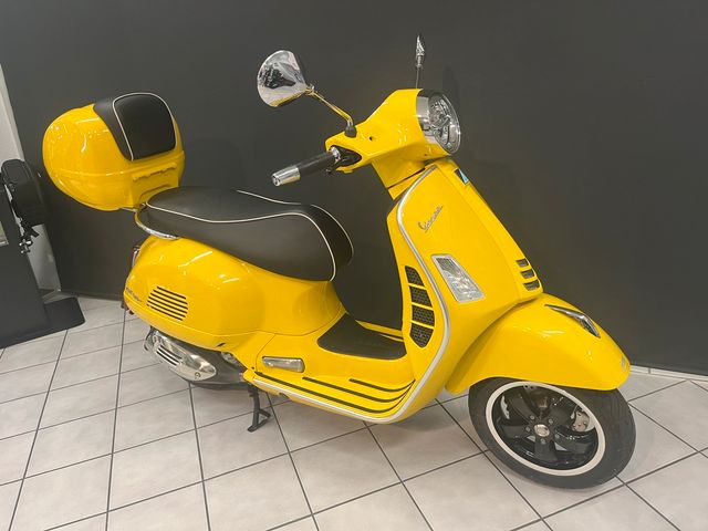 Vespa GTS 300 Porco Nero Power & MG-Biketec Bremse