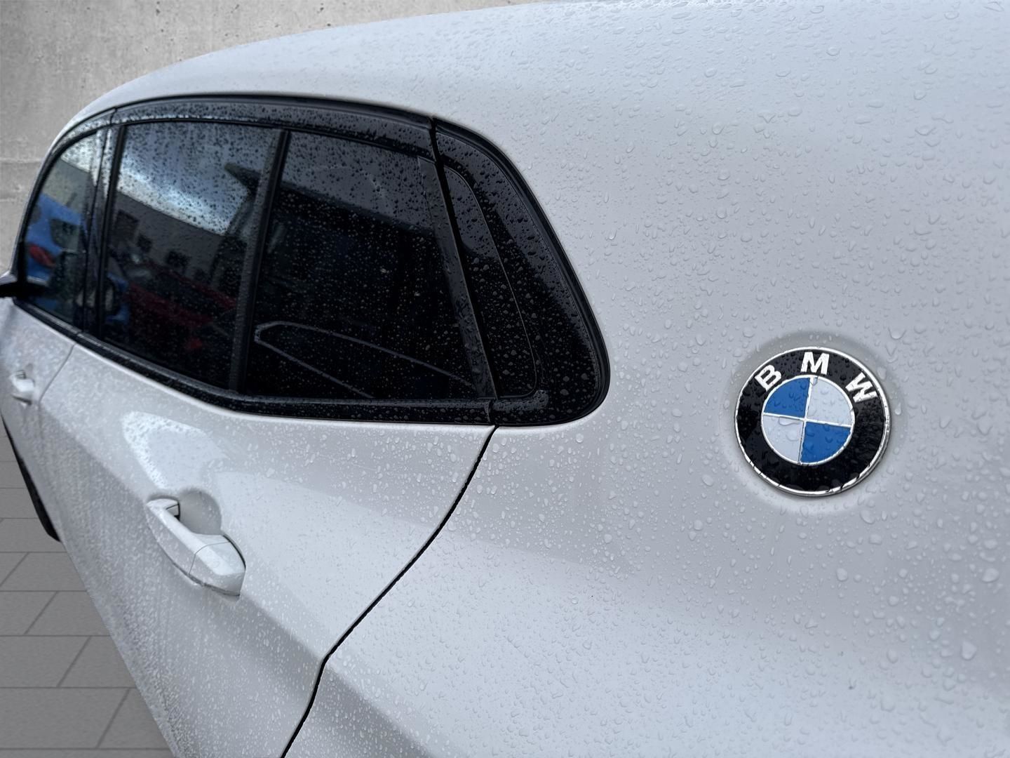 BMW X2 SDRIVE18I Navi LED El. Heckklappe Klimaautom  foto 17
