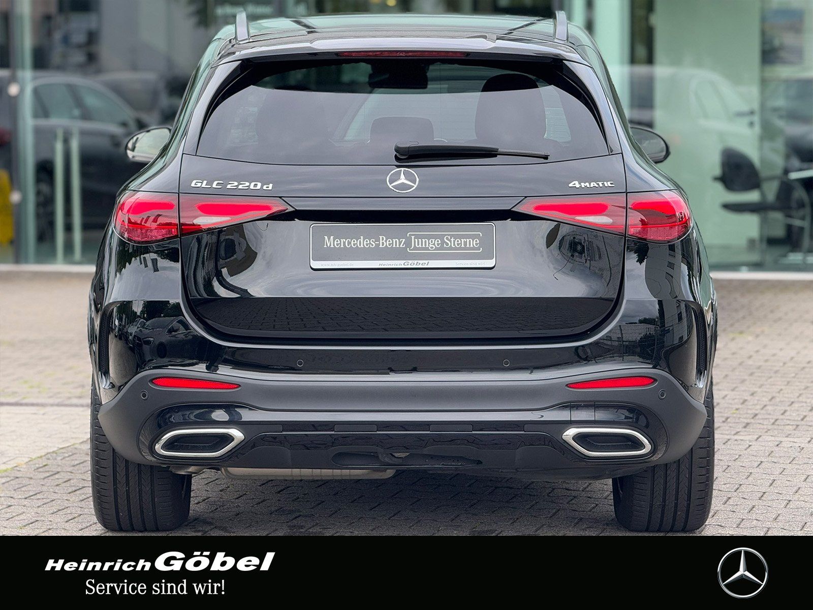 Fahrzeugabbildung Mercedes-Benz GLC 220 d 4M AMG*DISTRONIC*AHK*NIGHT-PAKET*KAMER