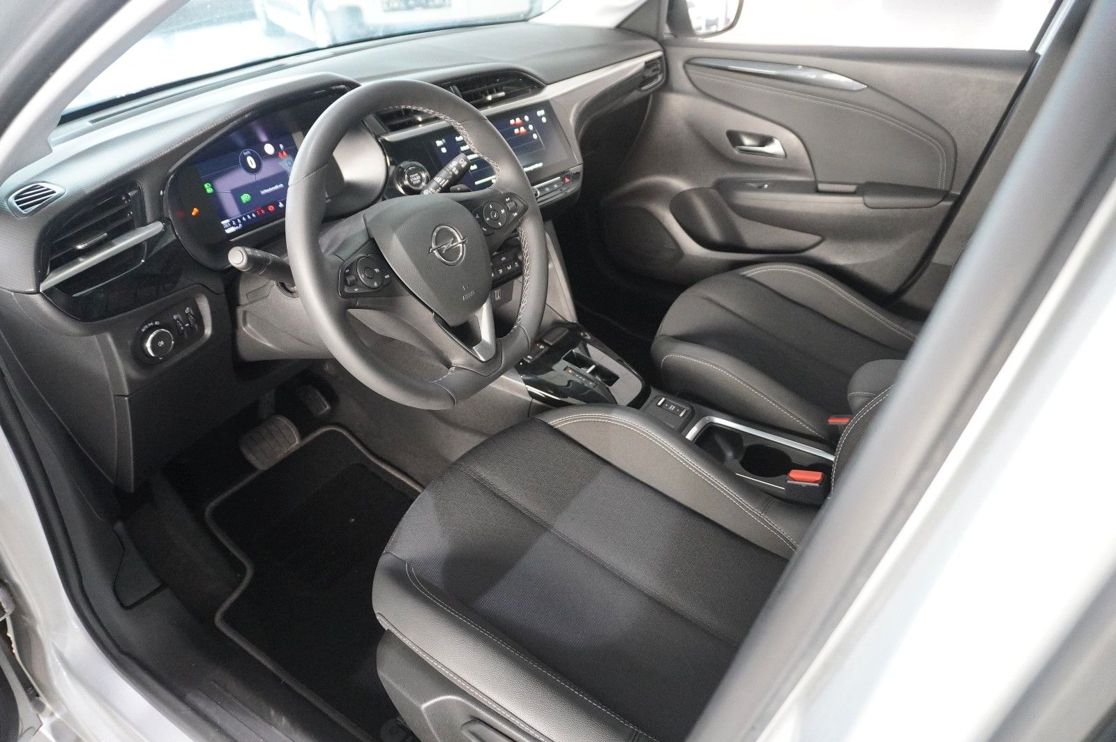 Fahrzeugabbildung Opel Corsa F 1.2T ELEGANCE NAVI/LED/SPORT/VIRTU./DAB+