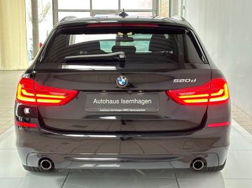 Fahrzeugabbildung BMW 520d Sport Line Kamera Memory Alarm LiveCockpit