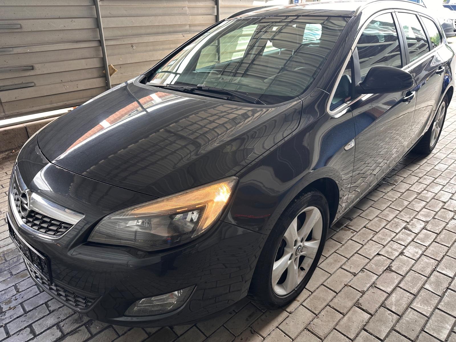 Opel Astra J Sports Tourer Sport