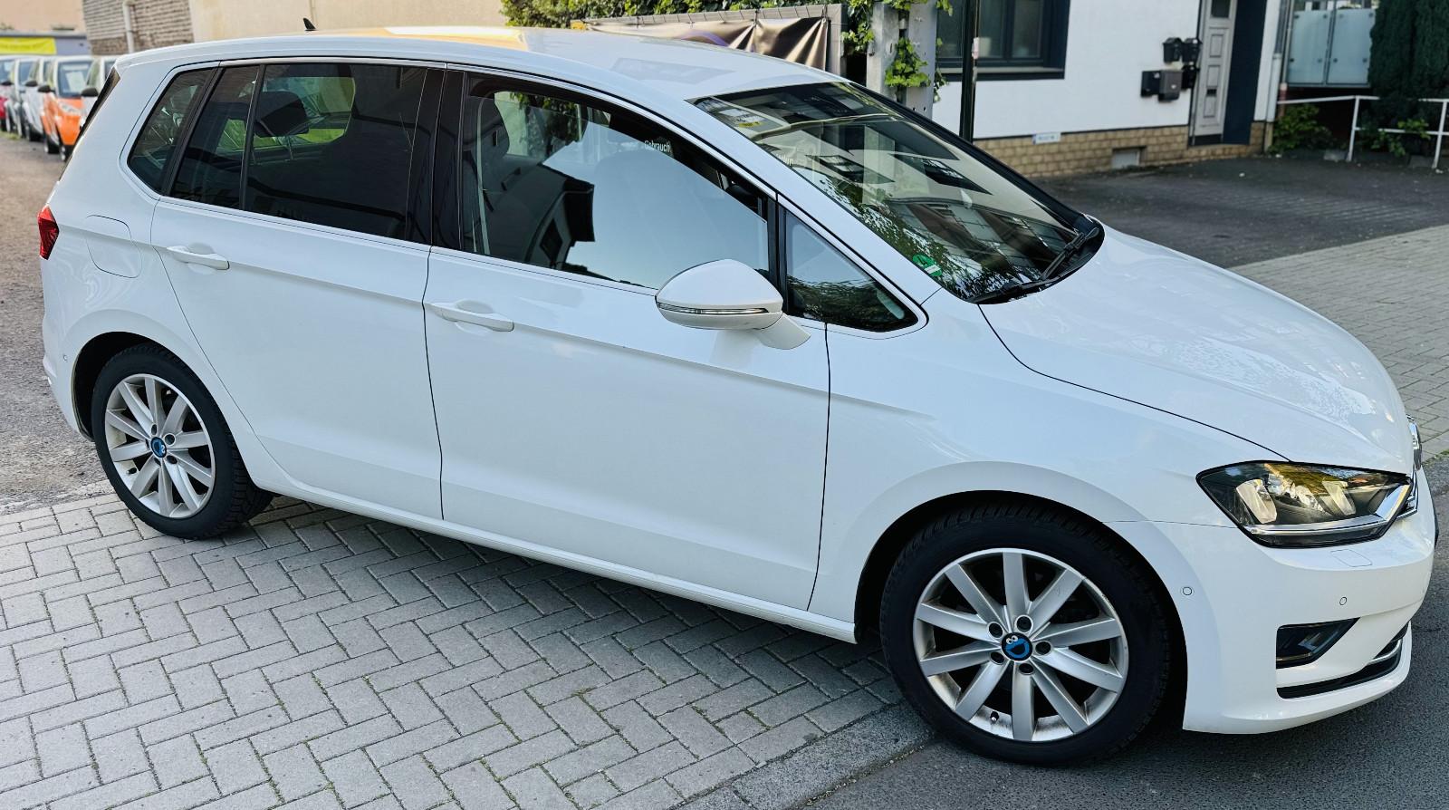 Volkswagen Golf Sportsvan VII Highline / MASSAGE / FINANZIE