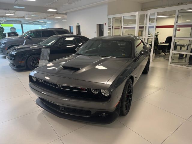 Dodge Challenger R/T 5.7 V8 Hemi