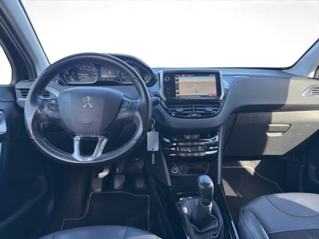 Peugeot 2008 1.2 PureTech 110 Allure Navi+SHZ+PDC