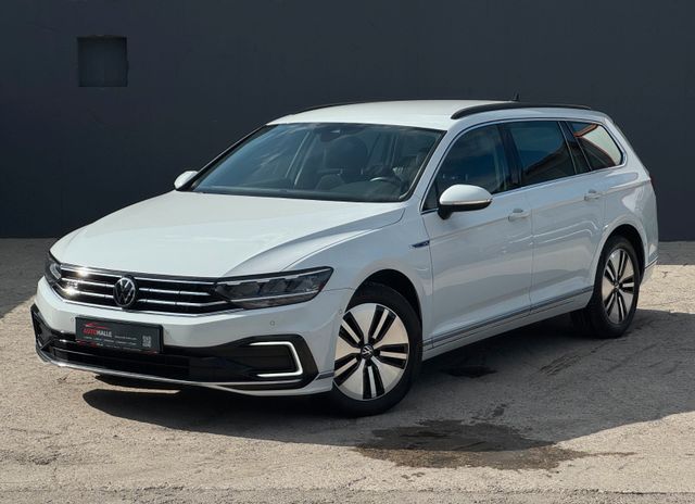 Volkswagen Passat GTE Massage Kamera LED ACC SHZ